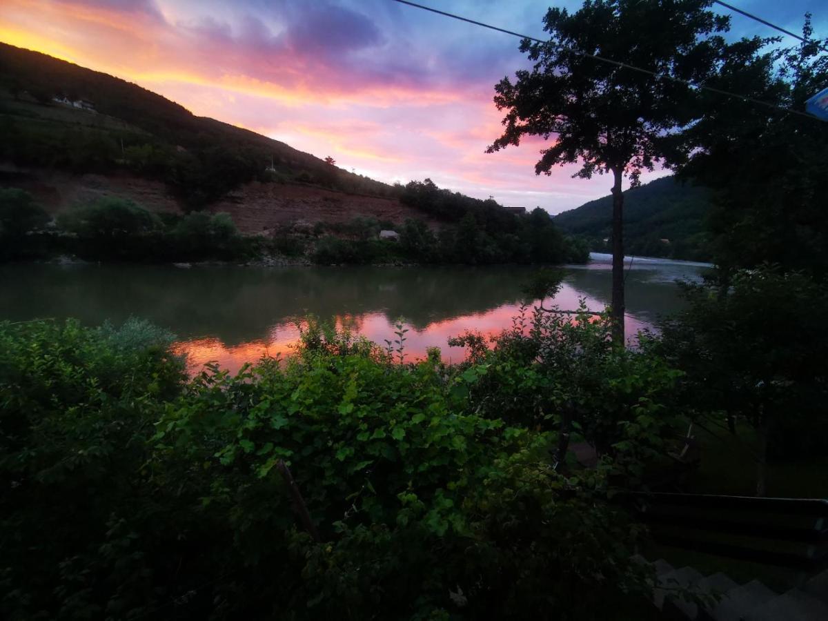 Prenociste Na Drini Foca Bed & Breakfast Ngoại thất bức ảnh
